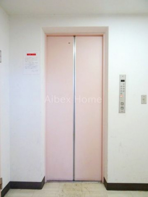 ց@-