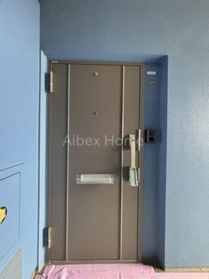 ց@-