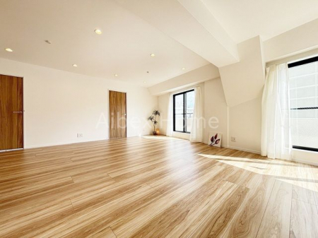 ���r���O�@-