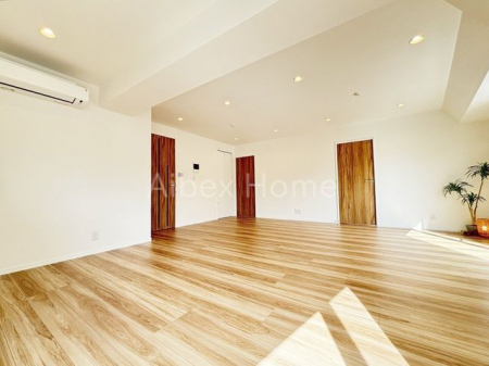 ���r���O�@-