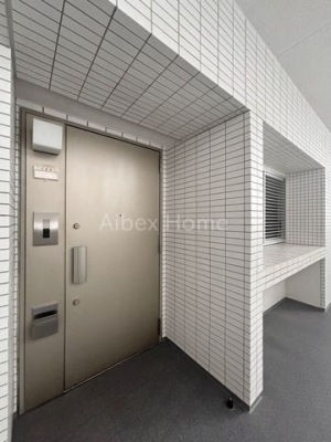 ց@-