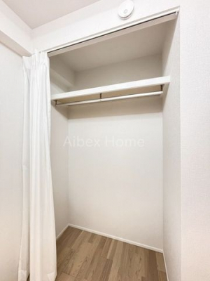 [@-