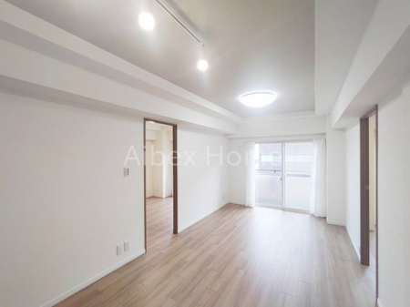 ���r���O�@-