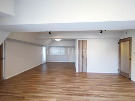 ���r���O�@-