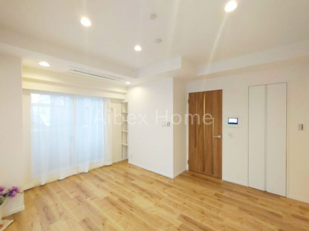 ���r���O�@-