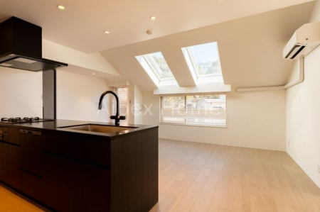 ���r���O�@-