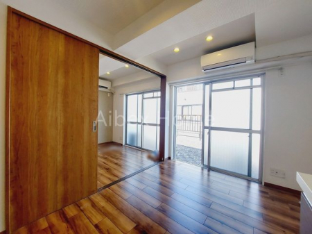 ���r���O�@-