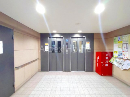 �G���g�����X�@�G���x�[�^�[�z�[��