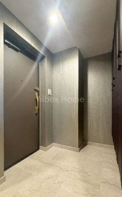 ���ց@-