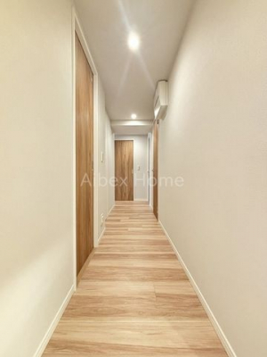 ���ց@-