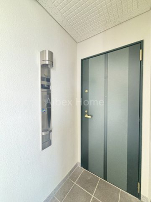 ���ց@-