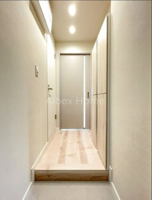 ���ց@-