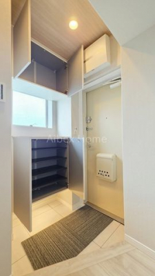 ���ց@-