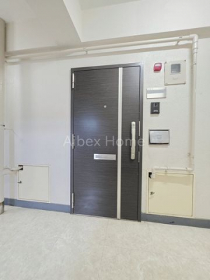 ���ց@-